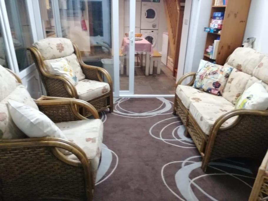 Welsh Miners Cottage Four Bedroom House Treherbert エクステリア 写真