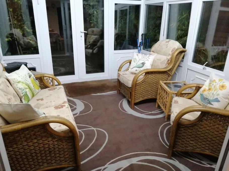 Welsh Miners Cottage Four Bedroom House Treherbert エクステリア 写真