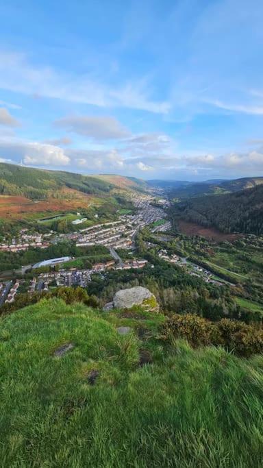Welsh Miners Cottage Four Bedroom House Treherbert エクステリア 写真