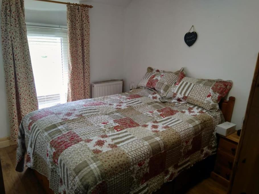 Welsh Miners Cottage Four Bedroom House Treherbert エクステリア 写真